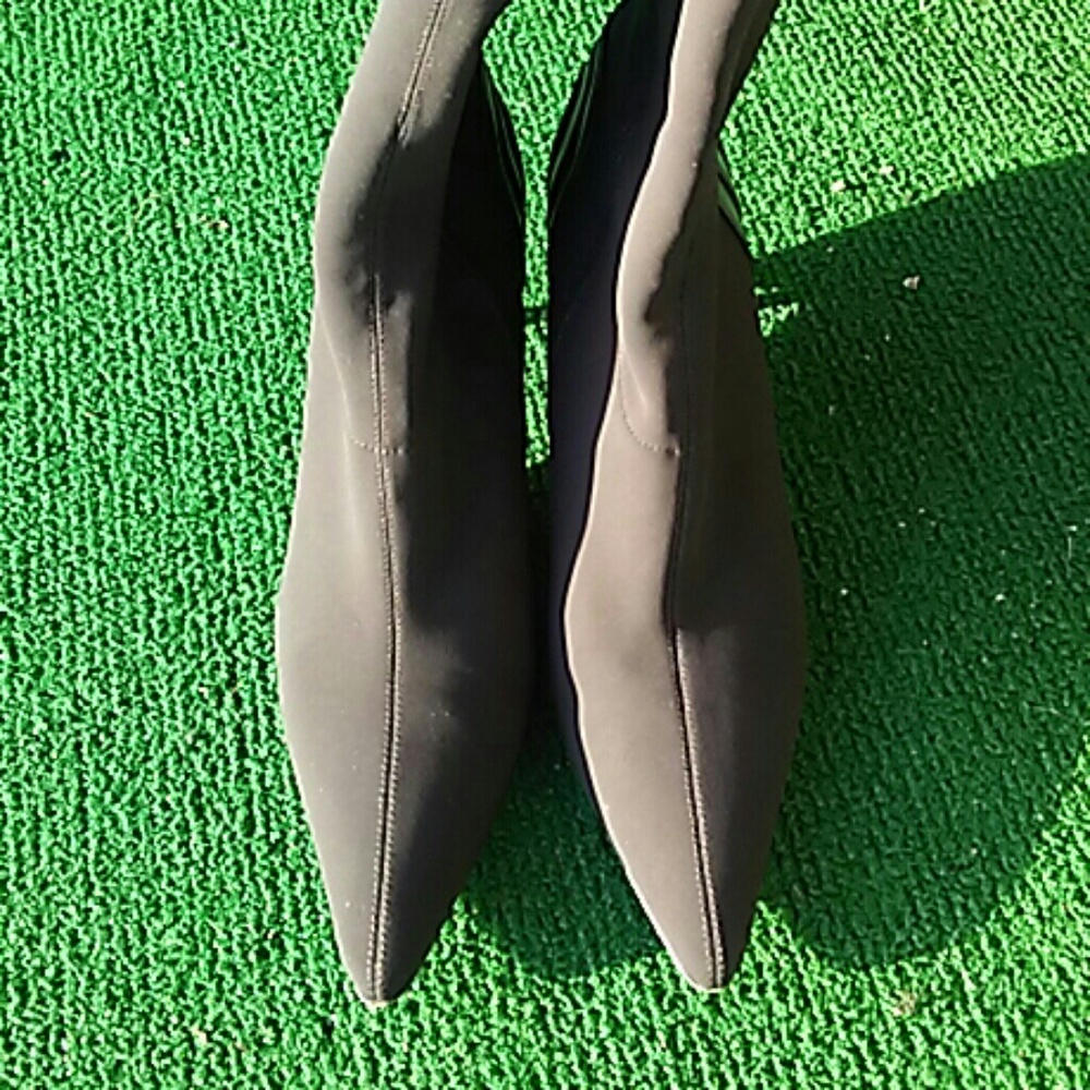 Donald J Pliner Booties